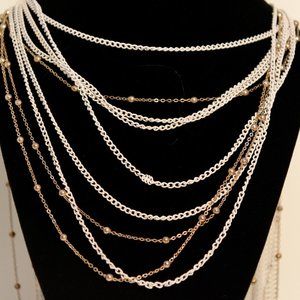 Forever 21 white and gold chain necklace